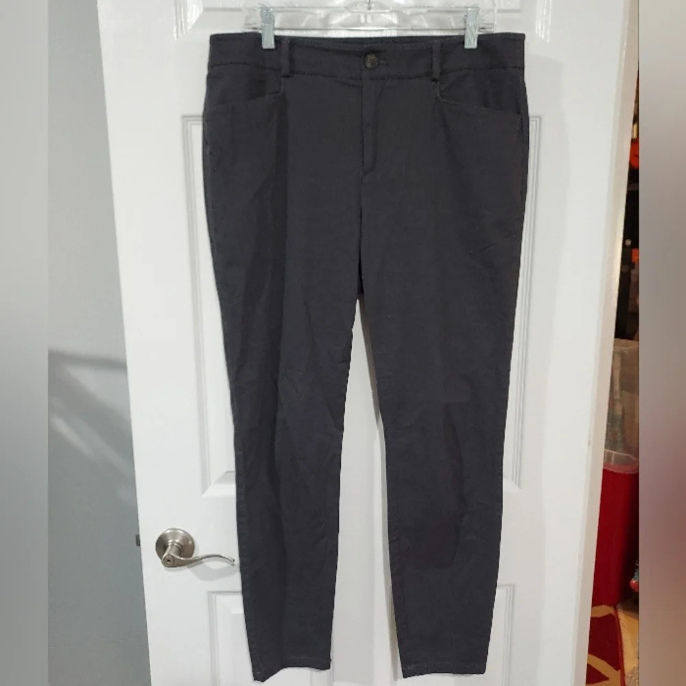 LOFT Oulet Dark Gray Skinny Ankle Pants in Size 12